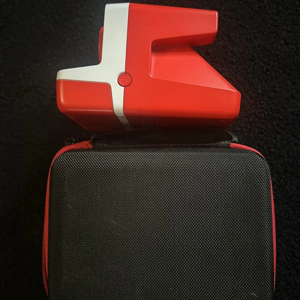 Polaroid Now with Case - Picture 2 of 8